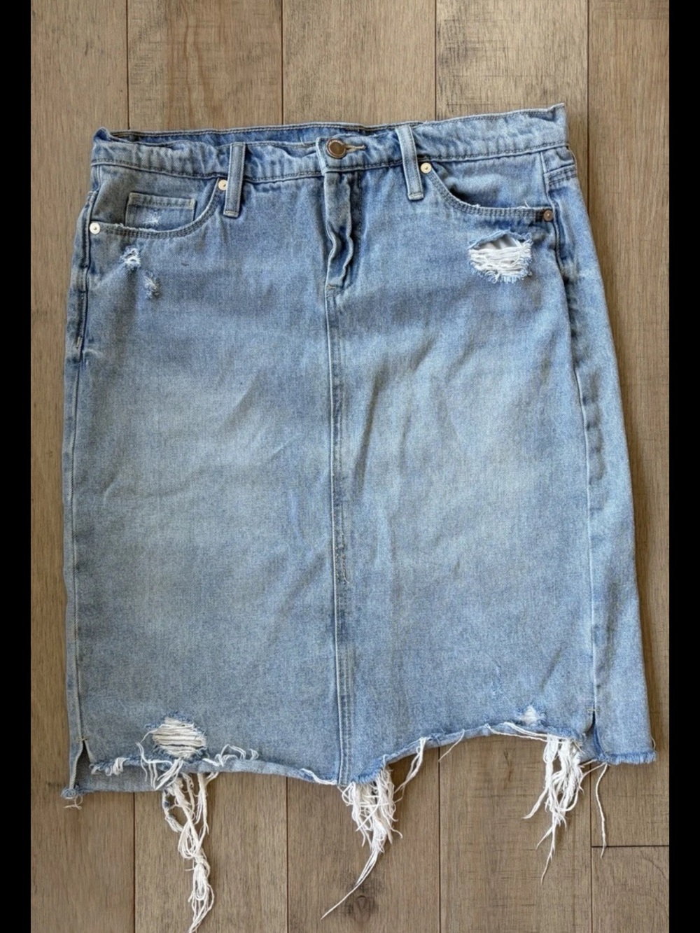 Women’s Cotton Denim Skirt Distressed Blank NYC Knee Length Sz 27  Preowned